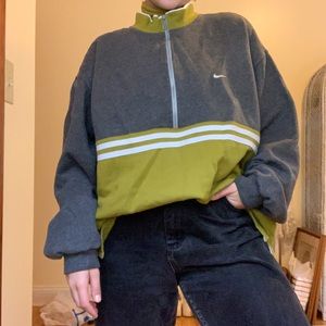 Nike Sweat shirt